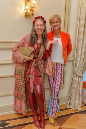 Künstlerin Siva Fröhlich mit Rosalie Gräfin von Landsberg-Velen Longines Balve Optimum
